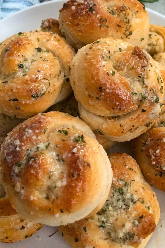 Sourdough Garlic Knots