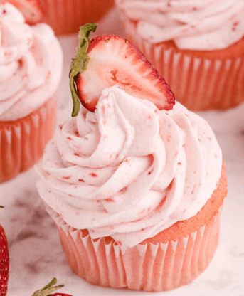 Roasted Strawberry White Chocolate ganache Cake Image 3